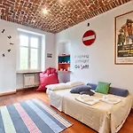 Cenisia & Porta Susa Roomy Flat
