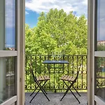 Cenisia & Porta Susa Roomy Flat